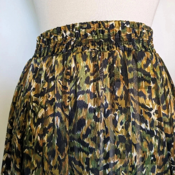 Vintage Pleated Set -  Skirt & Tank Set - Matching LINEA Metallic Animal Print - Picture 7 of 12